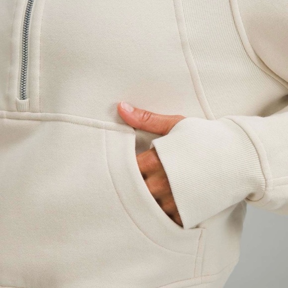 LULULEMON Scuba Oversized Half-Zip Hoodie
in Natural Ivory (XL/XXL) - Picture 7 of 9